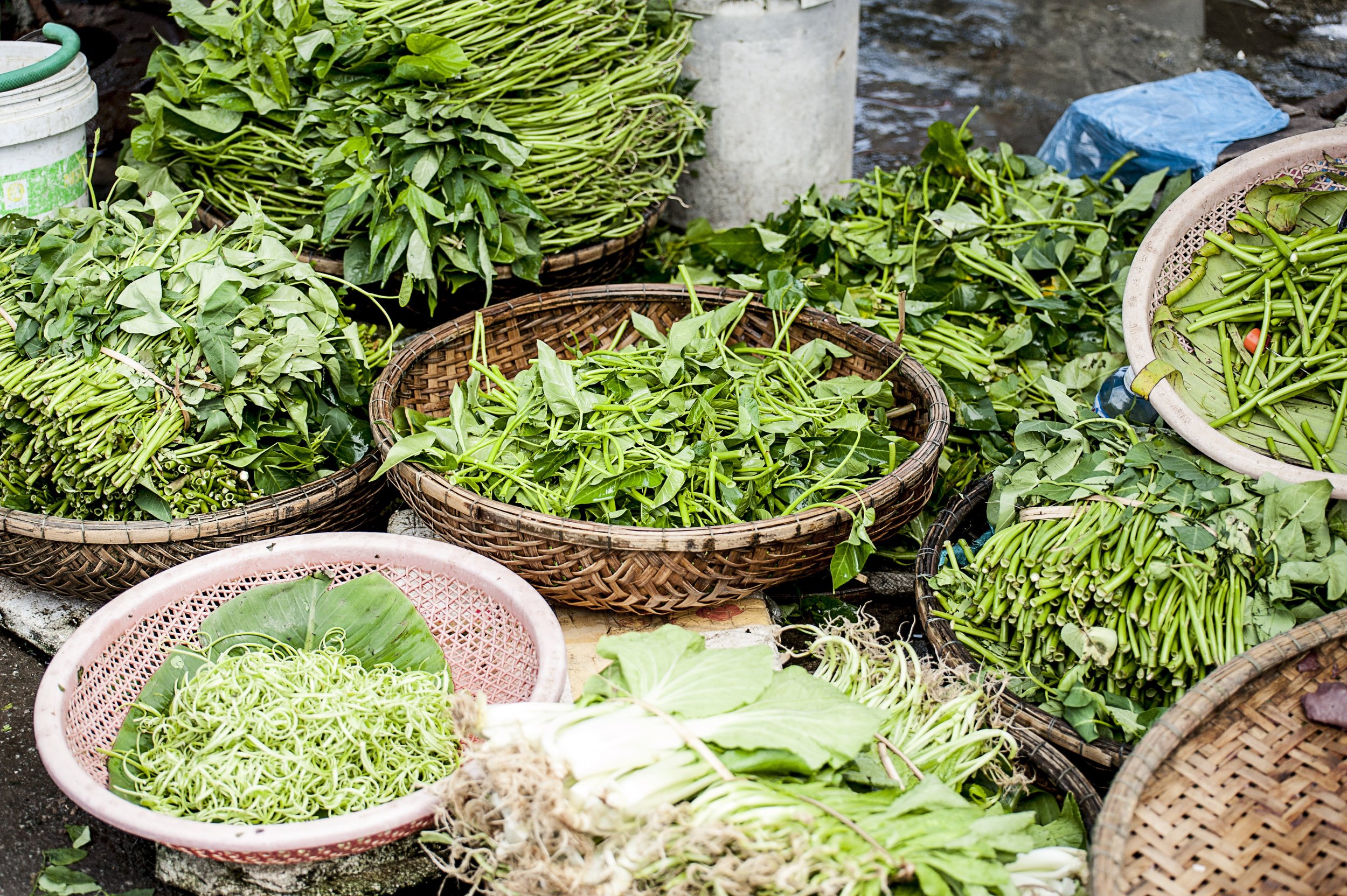 De paseo por los mercados de Hanoi, Vietnam.
